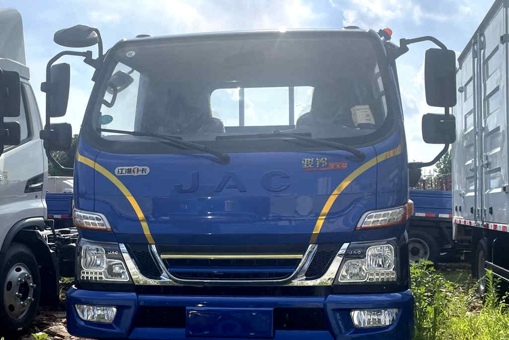 运输两轮电瓶车 他未雨绸缪选择江淮1卡骏铃聚宝盆