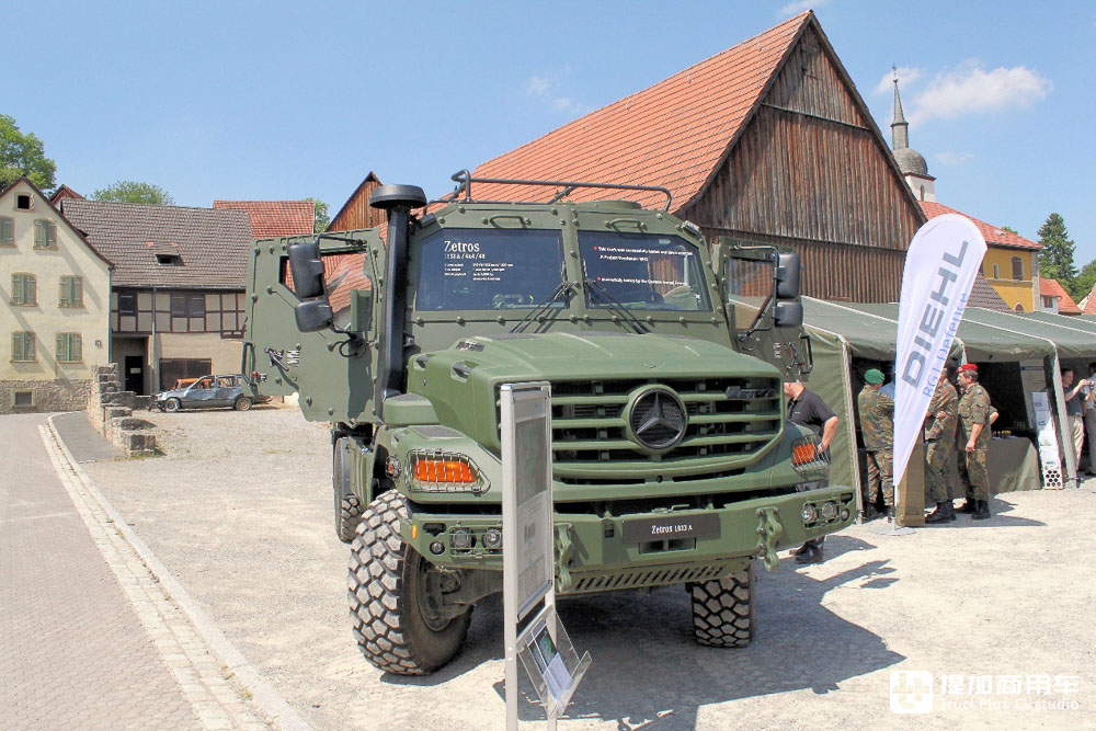 4x4长头越野军卡,配防弹驾驶室,奔驰Zetros军卡实拍 - 第1张 - 提加商用车网 4x4长头越野军卡,配防弹驾驶室,奔驰Zetros军卡实拍 - 第1张