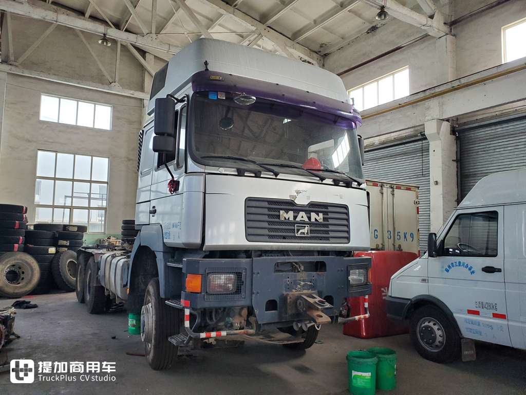 这台德国曼F2000准大件牵引车,还在国内存活,实拍再带你领略它的魅力 - 第1张 - 提加商用车网 这台德国曼F2000准大件牵引车,还在国内存活,实拍再带你领略它的魅力 - 第1张