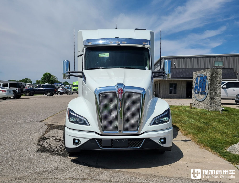 改装3米长生活舱,吃喝拉撒全满足,肯沃斯T680生活舱实拍 - 第3张 - 提加商用车网 改装3米长生活舱,吃喝拉撒全满足,肯沃斯T680生活舱实拍 - 第3张