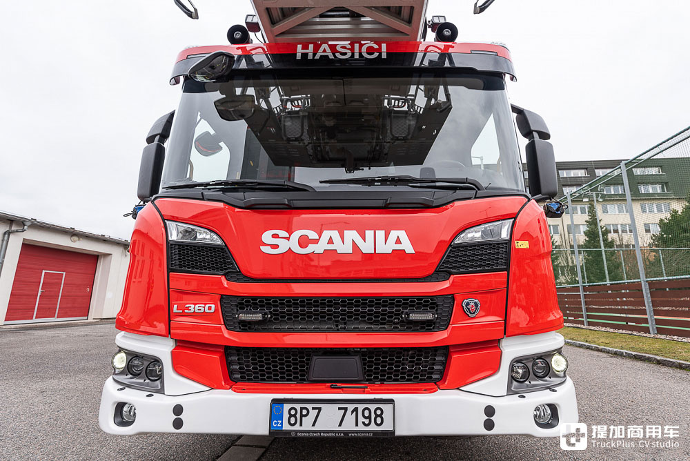 斯堪尼亚L360低入口卡车底盘打造,全球最高曲臂云梯车,带你看马基路斯M42L-AS云梯车 - 第4张 - 提加商用车网 斯堪尼亚L360低入口卡车底盘打造,全球最高曲臂云梯车,带你看马基路斯M42L-AS云梯车 - 第4张