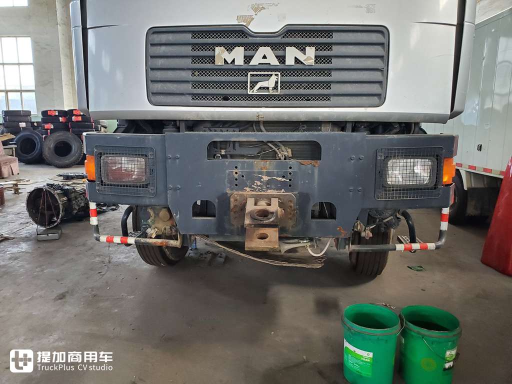 这台德国曼F2000准大件牵引车,还在国内存活,实拍再带你领略它的魅力 - 第5张 - 提加商用车网 这台德国曼F2000准大件牵引车,还在国内存活,实拍再带你领略它的魅力 - 第5张