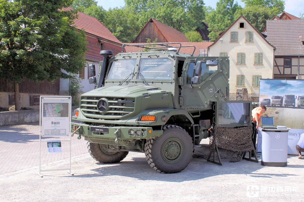 4x4长头越野军卡,配防弹驾驶室,奔驰Zetros军卡实拍 - 第5张 - 提加商用车网 4x4长头越野军卡,配防弹驾驶室,奔驰Zetros军卡实拍 - 第5张