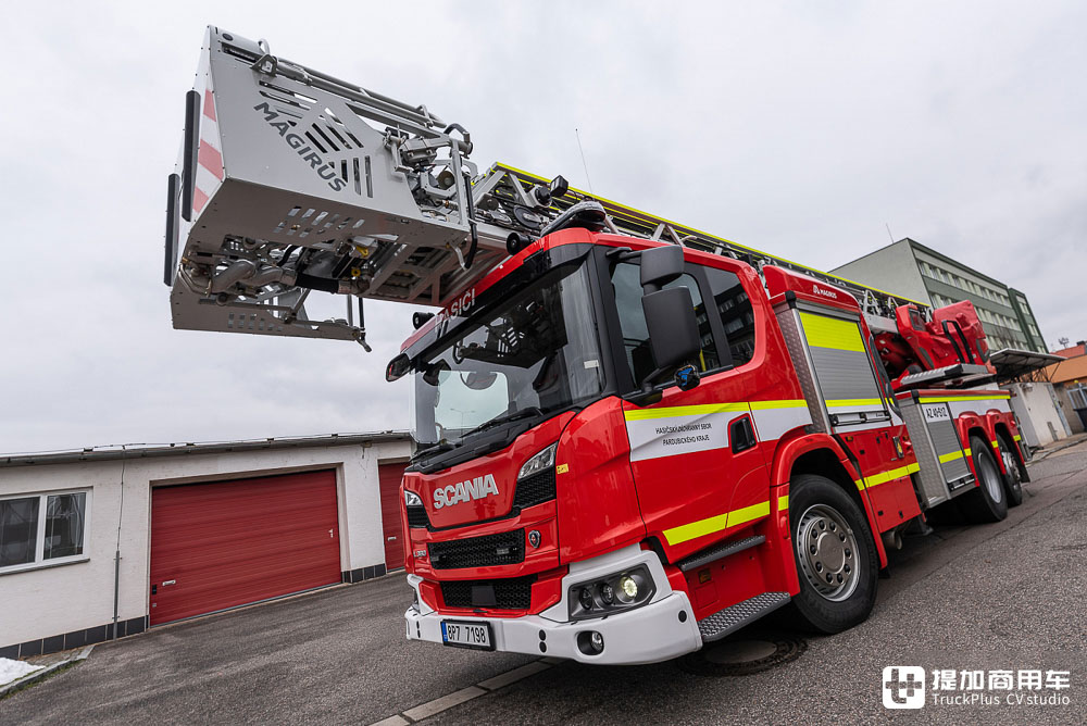 斯堪尼亚L360低入口卡车底盘打造,全球最高曲臂云梯车,带你看马基路斯M42L-AS云梯车 - 第7张 - 提加商用车网 斯堪尼亚L360低入口卡车底盘打造,全球最高曲臂云梯车,带你看马基路斯M42L-AS云梯车 - 第7张