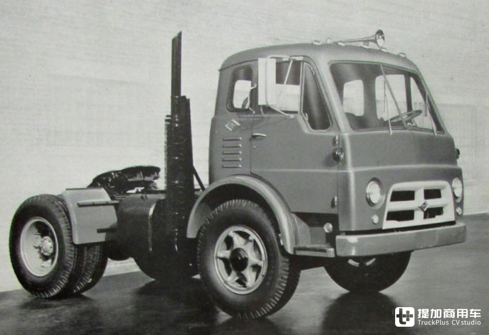 配两台汽油发动机的卡车?带您看两台特殊的上世纪美国卡车 - 第8张 - 提加商用车网 配两台汽油发动机的卡车?带您看两台特殊的上世纪美国卡车 - 第8张