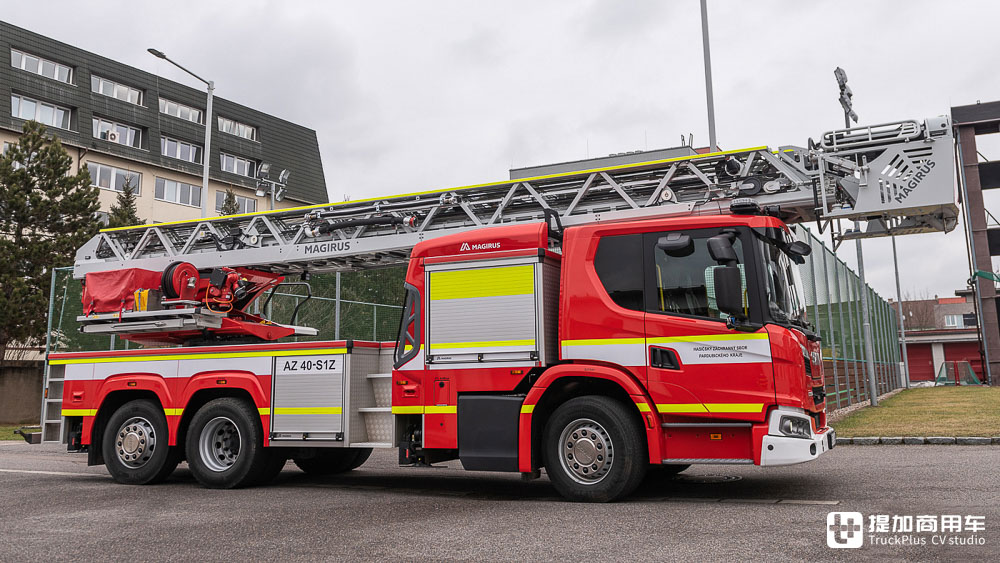 斯堪尼亚L360低入口卡车底盘打造,全球最高曲臂云梯车,带你看马基路斯M42L-AS云梯车 - 第8张 - 提加商用车网 斯堪尼亚L360低入口卡车底盘打造,全球最高曲臂云梯车,带你看马基路斯M42L-AS云梯车 - 第8张