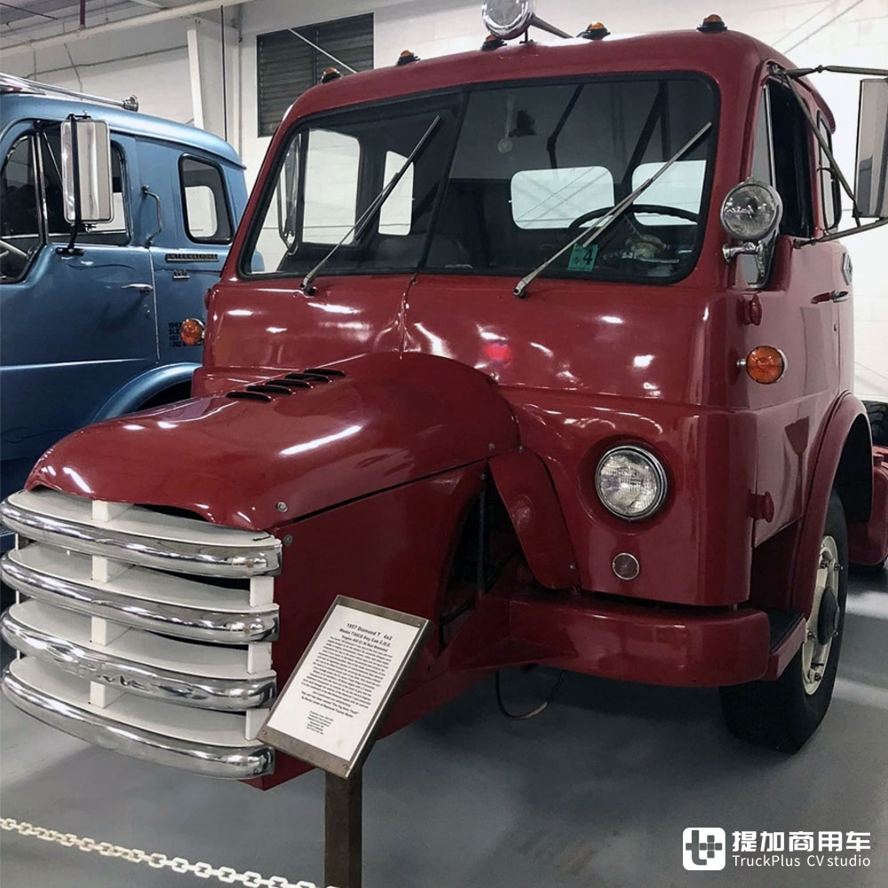 配两台汽油发动机的卡车?带您看两台特殊的上世纪美国卡车 - 第11张 - 提加商用车网 配两台汽油发动机的卡车?带您看两台特殊的上世纪美国卡车 - 第11张