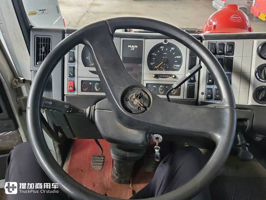 这台德国曼F2000准大件牵引车,还在国内存活,实拍再带你领略它的魅力 - 第18张 - 提加商用车网 这台德国曼F2000准大件牵引车,还在国内存活,实拍再带你领略它的魅力 - 第18张