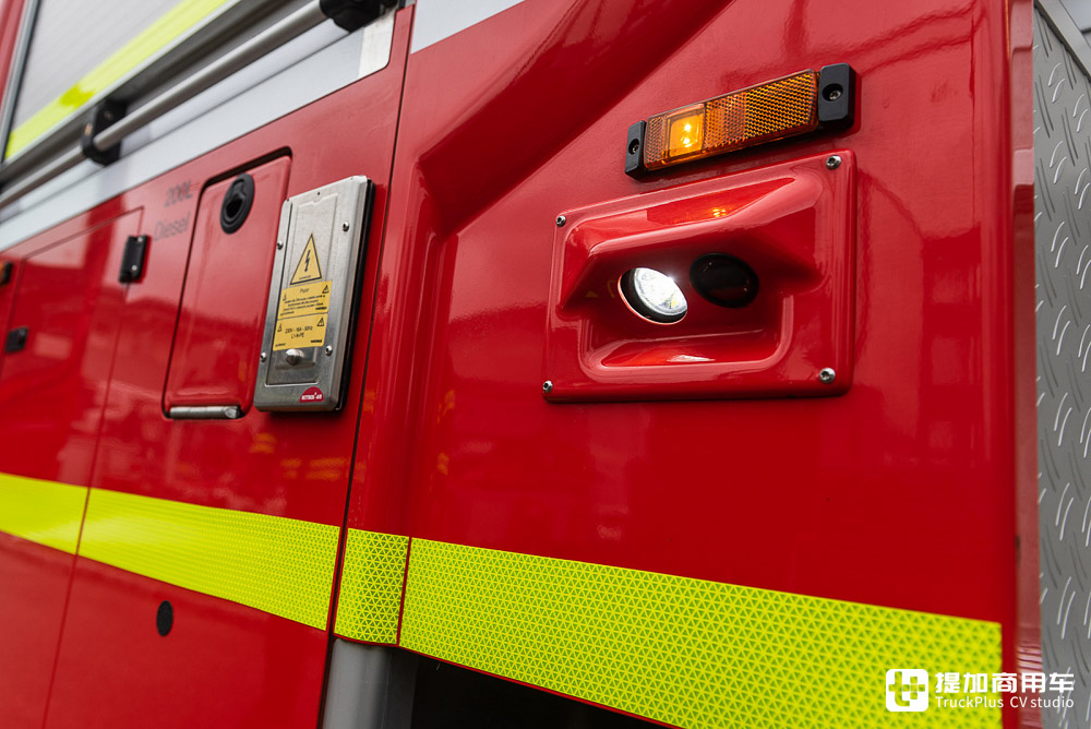 斯堪尼亚L360低入口卡车底盘打造,全球最高曲臂云梯车,带你看马基路斯M42L-AS云梯车 - 第23张 - 提加商用车网 斯堪尼亚L360低入口卡车底盘打造,全球最高曲臂云梯车,带你看马基路斯M42L-AS云梯车 - 第23张