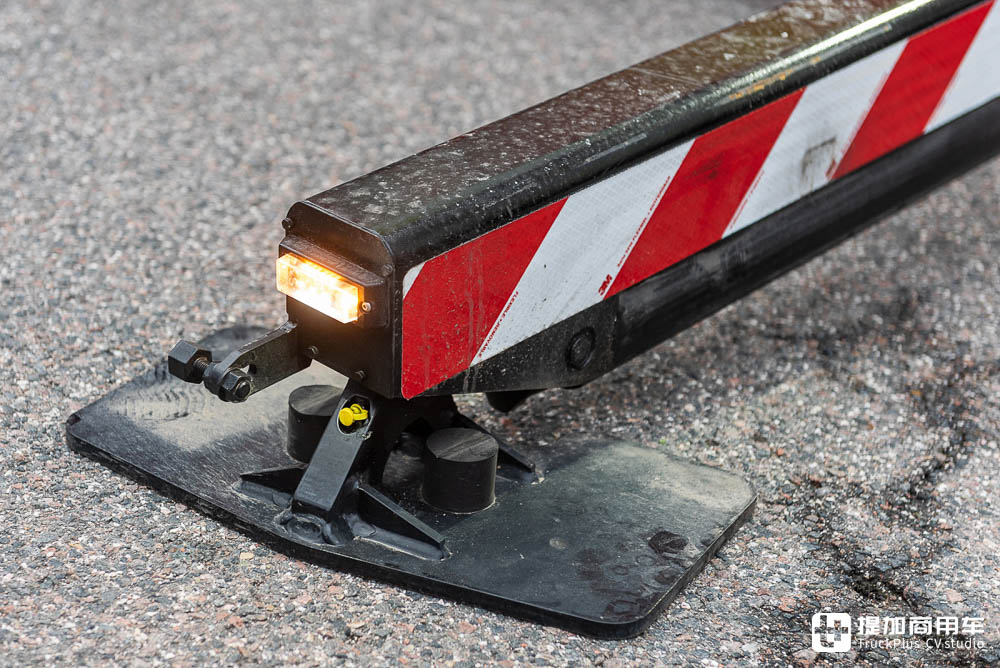 斯堪尼亚L360低入口卡车底盘打造,全球最高曲臂云梯车,带你看马基路斯M42L-AS云梯车 - 第27张 - 提加商用车网 斯堪尼亚L360低入口卡车底盘打造,全球最高曲臂云梯车,带你看马基路斯M42L-AS云梯车 - 第27张