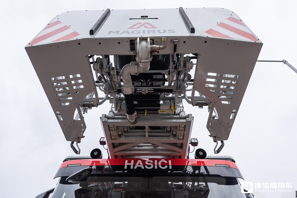 斯堪尼亚L360低入口卡车底盘打造,全球最高曲臂云梯车,带你看马基路斯M42L-AS云梯车 - 第32张 - 提加商用车网 斯堪尼亚L360低入口卡车底盘打造,全球最高曲臂云梯车,带你看马基路斯M42L-AS云梯车 - 第32张