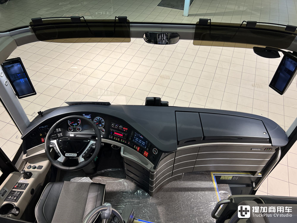 它曾是国产大客的导师,顶级舒适豪华,实拍最新款尼奥普兰Cityliner豪华巴士 - 第12张 - 提加商用车网 它曾是国产大客的导师,顶级舒适豪华,实拍最新款尼奥普兰Cityliner豪华巴士 - 第12张