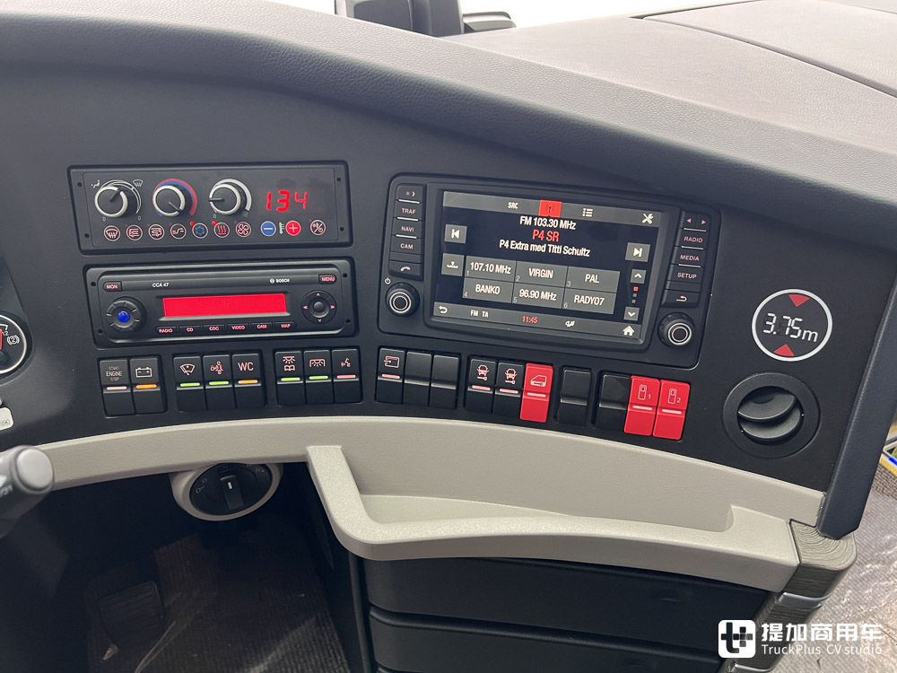 它曾是国产大客的导师,顶级舒适豪华,实拍最新款尼奥普兰Cityliner豪华巴士 - 第14张 - 提加商用车网 它曾是国产大客的导师,顶级舒适豪华,实拍最新款尼奥普兰Cityliner豪华巴士 - 第14张