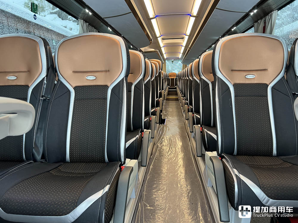 它曾是国产大客的导师,顶级舒适豪华,实拍最新款尼奥普兰Cityliner豪华巴士 - 第17张 - 提加商用车网 它曾是国产大客的导师,顶级舒适豪华,实拍最新款尼奥普兰Cityliner豪华巴士 - 第17张