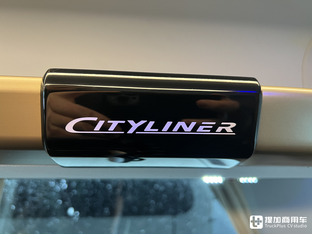 它曾是国产大客的导师,顶级舒适豪华,实拍最新款尼奥普兰Cityliner豪华巴士 - 第19张 - 提加商用车网 它曾是国产大客的导师,顶级舒适豪华,实拍最新款尼奥普兰Cityliner豪华巴士 - 第19张