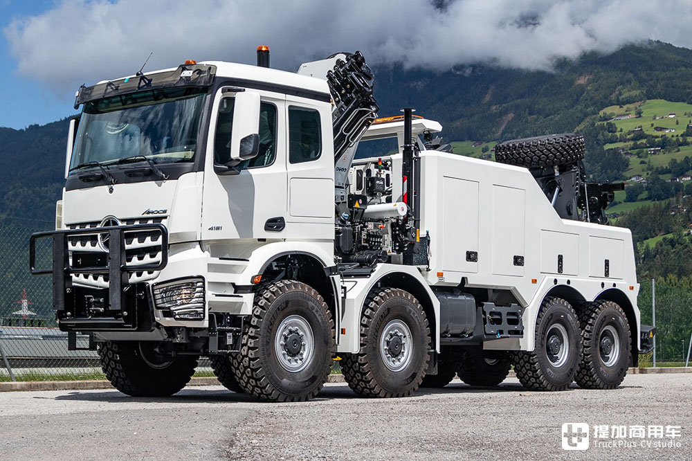 8x8底盘配防撞杠+随车吊,安普改装,奔驰Arocs重型清障车实拍 - 第2张 - 提加商用车网 8x8底盘配防撞杠+随车吊,安普改装,奔驰Arocs重型清障车实拍 - 第2张