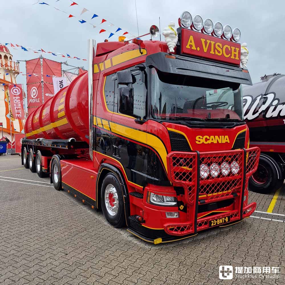 中国卡车选手首次参赛，荷兰最美卡车揭晓，带你看荷兰Truckstar上的改装卡车 - 第20张