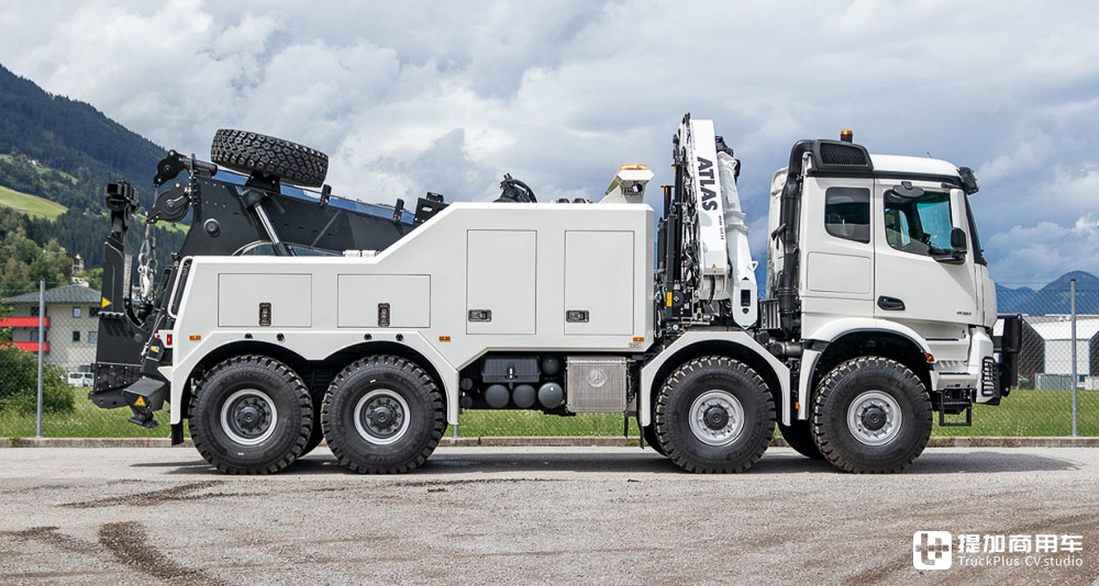 8x8底盘配防撞杠+随车吊,安普改装,奔驰Arocs重型清障车实拍 - 第4张 - 提加商用车网 8x8底盘配防撞杠+随车吊,安普改装,奔驰Arocs重型清障车实拍 - 第4张