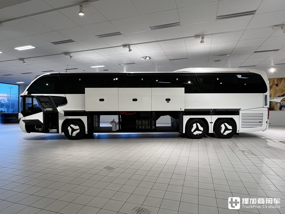 它曾是国产大客的导师,顶级舒适豪华,实拍最新款尼奥普兰Cityliner豪华巴士 - 第6张 - 提加商用车网 它曾是国产大客的导师,顶级舒适豪华,实拍最新款尼奥普兰Cityliner豪华巴士 - 第6张