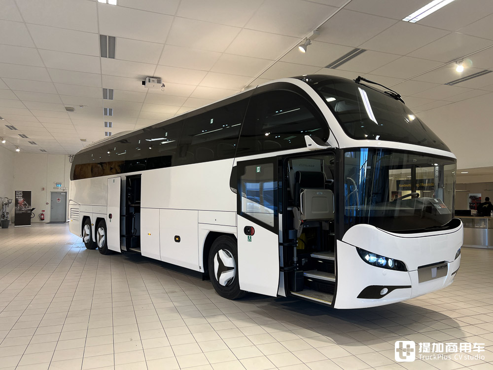 它曾是国产大客的导师,顶级舒适豪华,实拍最新款尼奥普兰Cityliner豪华巴士 - 第8张 - 提加商用车网 它曾是国产大客的导师,顶级舒适豪华,实拍最新款尼奥普兰Cityliner豪华巴士 - 第8张