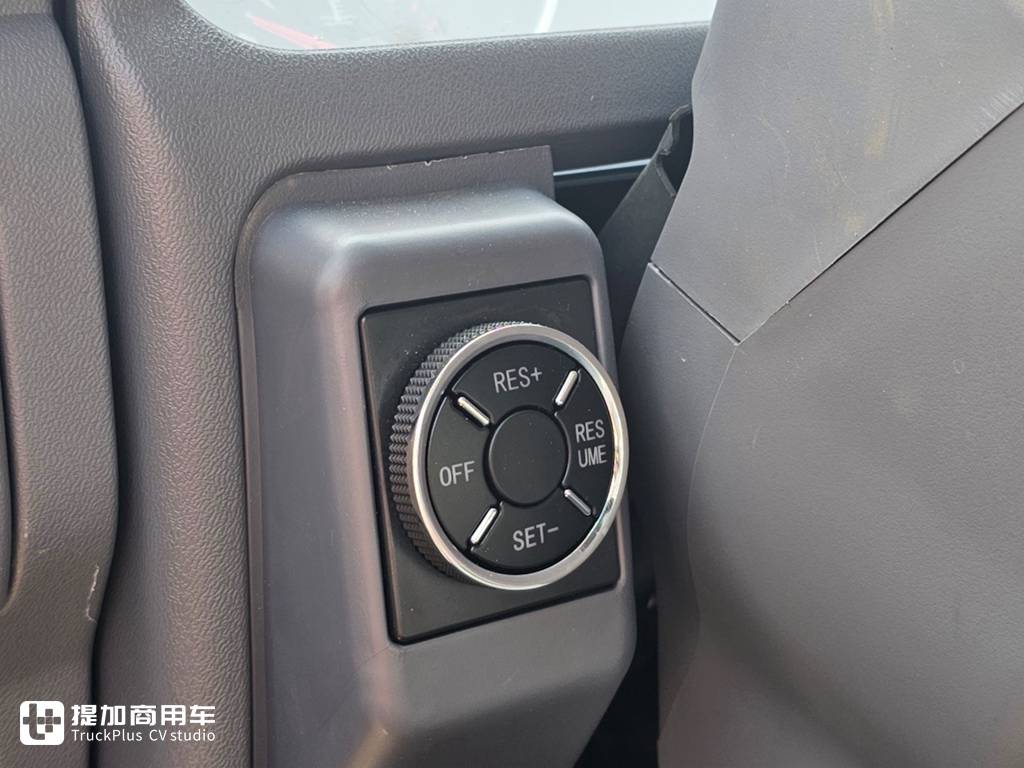 搭载德威发动机和五十铃车桥,市政工程专属的庆铃铃咖双排座轻卡实拍 - 第6张 - 提加商用车网 搭载德威发动机和五十铃车桥,市政工程专属的庆铃铃咖双排座轻卡实拍 - 第6张