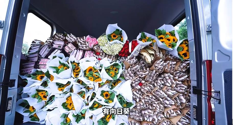 送出鲜花留下浪漫 东风御风为你送上秋天的第一份浪漫 - 第1张 - 提加商用车网 送出鲜花留下浪漫 东风御风为你送上秋天的第一份浪漫 - 第1张
