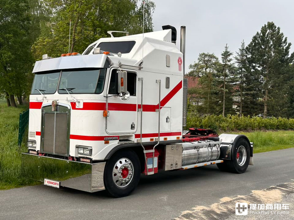 最经典的美国平头卡车 这台肯沃斯K100E正在欧洲出售