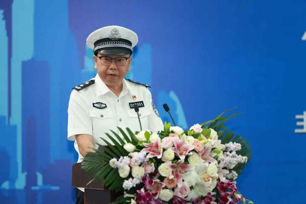 庆铃达咖H自动挡皮卡批量交付重庆市交巡警总队，为高速公路警务运行再添利器 - 第2张