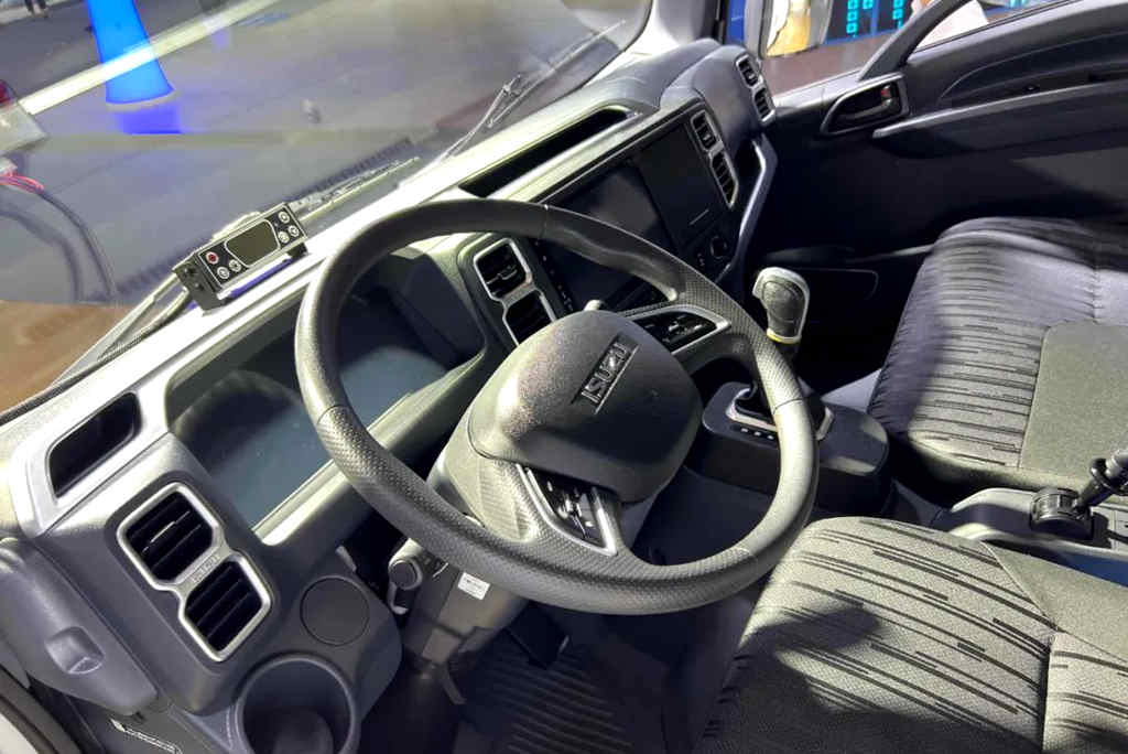 续航510公里!庆铃4.5吨氢动力轻卡2023中国国际智博会圈粉 - 第2张 - 提加商用车网 续航510公里!庆铃4.5吨氢动力轻卡2023中国国际智博会圈粉 - 第2张