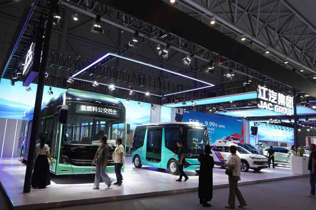 安凯“新能源”+“智能网联”组合亮相合肥国际新能源汽车展 - 第1张 - 提加商用车网 安凯“新能源”+“智能网联”组合亮相合肥国际新能源汽车展 - 第1张