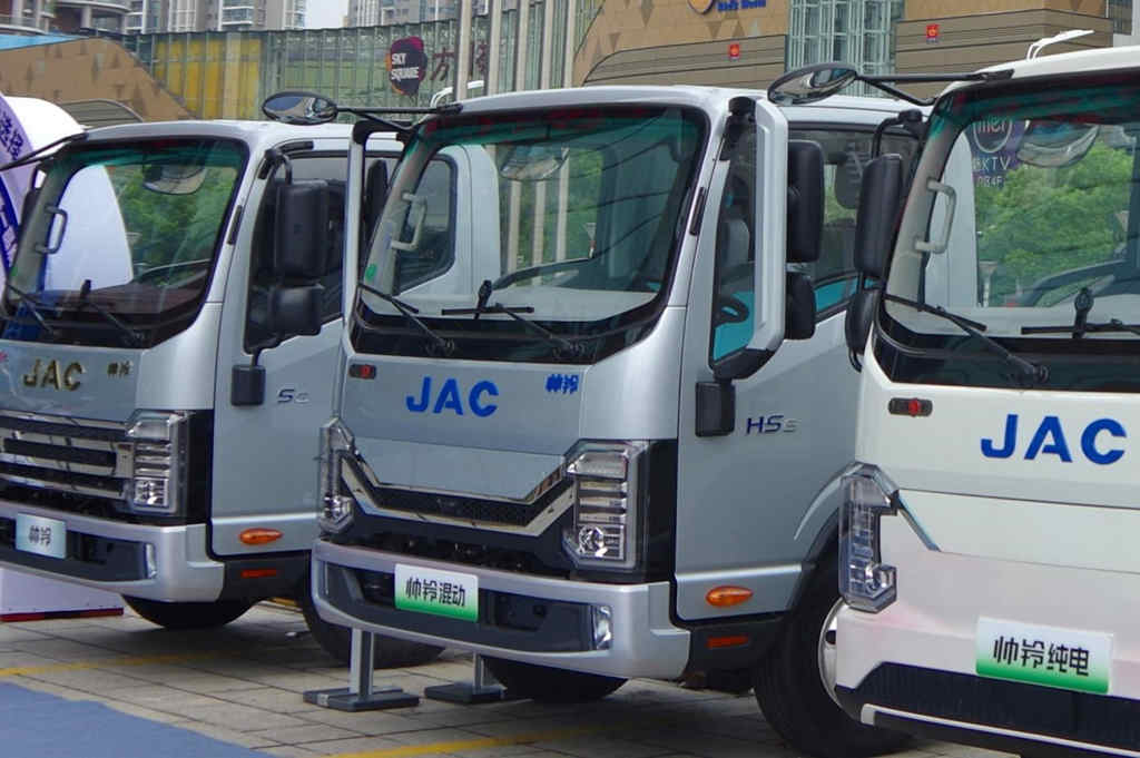 行业首家！江淮1卡P1+P3混动技术路线帅铃HS6混动新品曝光