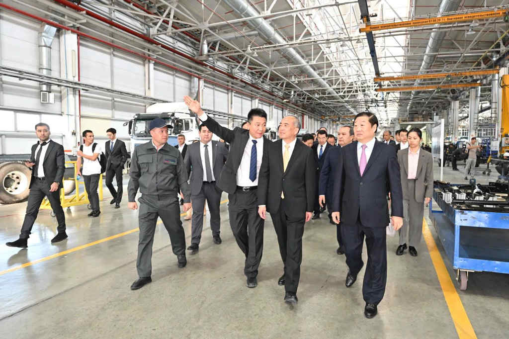 中国重汽扎根乌兹别克斯坦结硕果,闪耀“丝路明珠” - 第3张 - 提加商用车网 中国重汽扎根乌兹别克斯坦结硕果,闪耀“丝路明珠” - 第3张