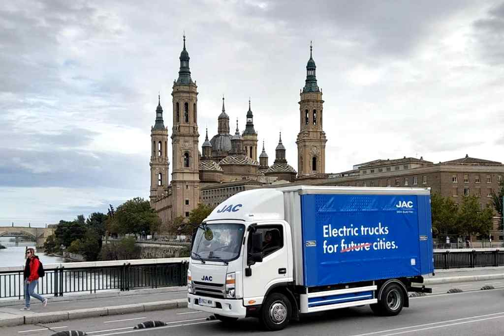 激扬二十年，迈上新征程！江淮1卡帅铃将迎品牌20周年 - 第2张