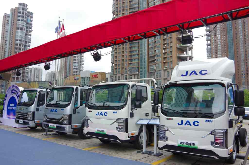 混动纯电全布局 江淮1卡帅铃多款新品即将上市 助力行业再进阶 - 第1张 - 提加商用车网 混动纯电全布局 江淮1卡帅铃多款新品即将上市 助力行业再进阶 - 第1张