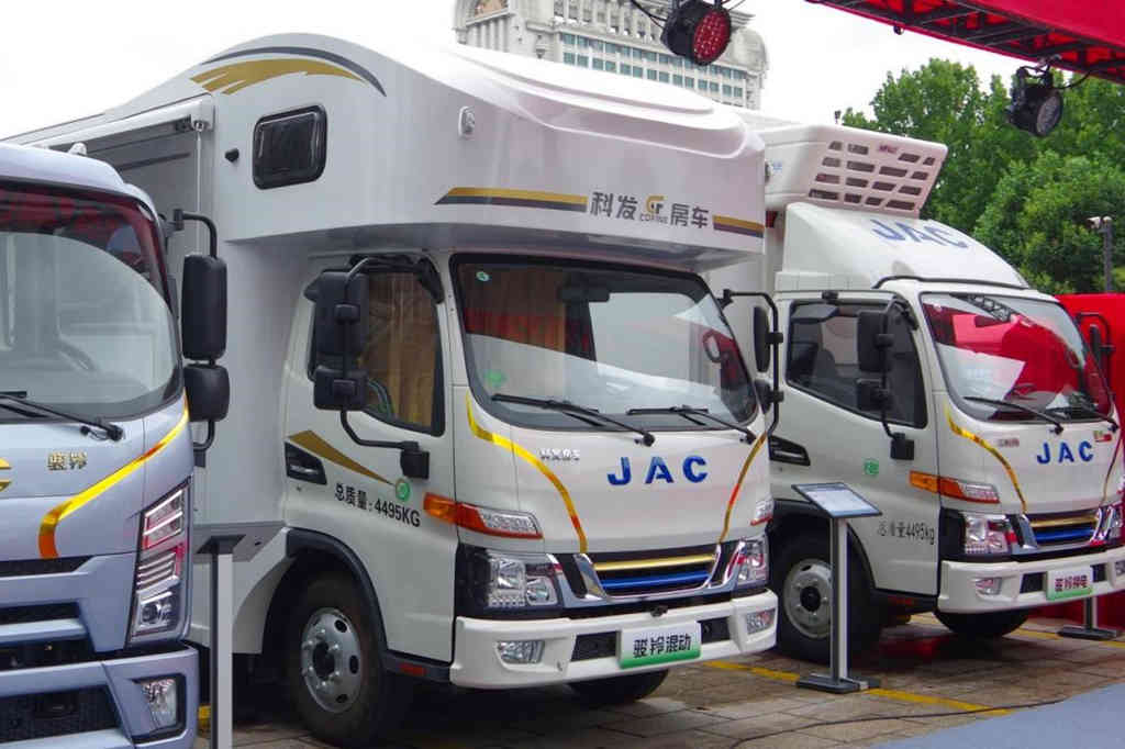 选择江淮1卡骏铃聚宝盆混动房车，打开“十一”黄金周旅行新方式 - 第2张