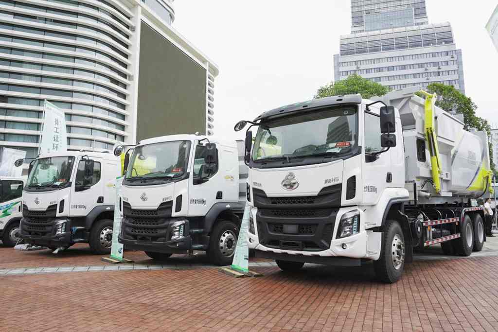 赋能城市“绿动力”乘龙环卫车亮相广西环卫行业年会 - 第2张 - 提加商用车网 赋能城市“绿动力”乘龙环卫车亮相广西环卫行业年会 - 第2张