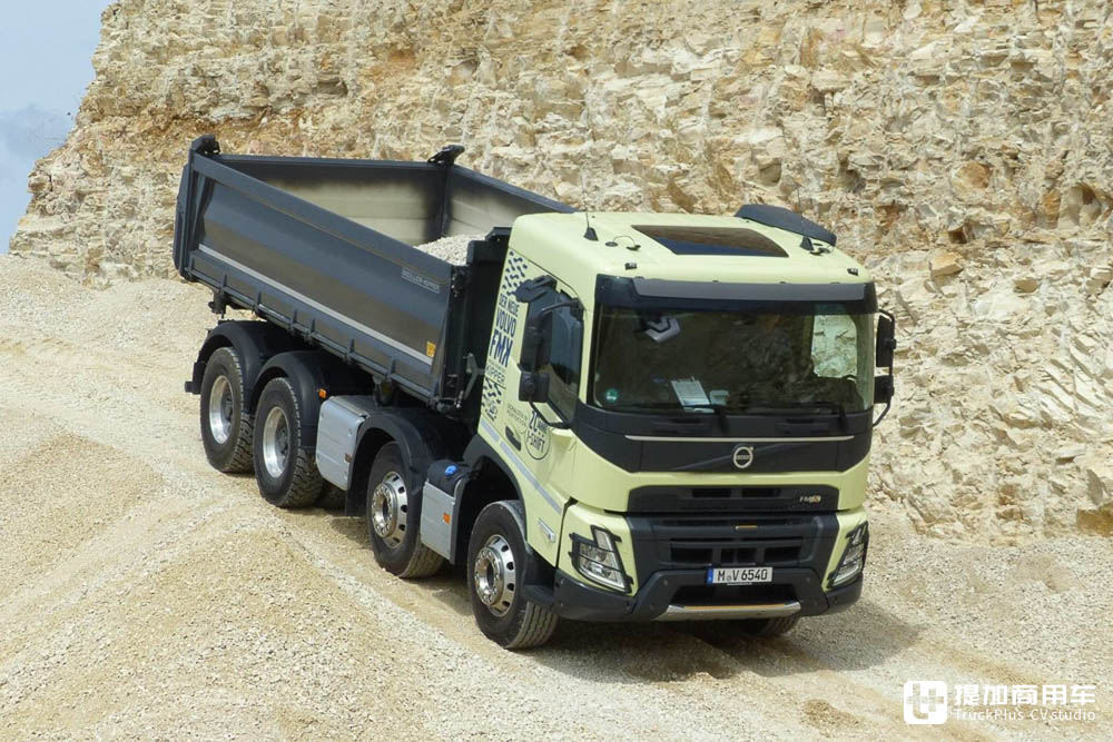 带驱动的提升桥见过吗?还是前四后八自卸,实拍沃尔沃FMX 500自卸车 - 第1张 - 提加商用车网 带驱动的提升桥见过吗?还是前四后八自卸,实拍沃尔沃FMX 500自卸车 - 第1张