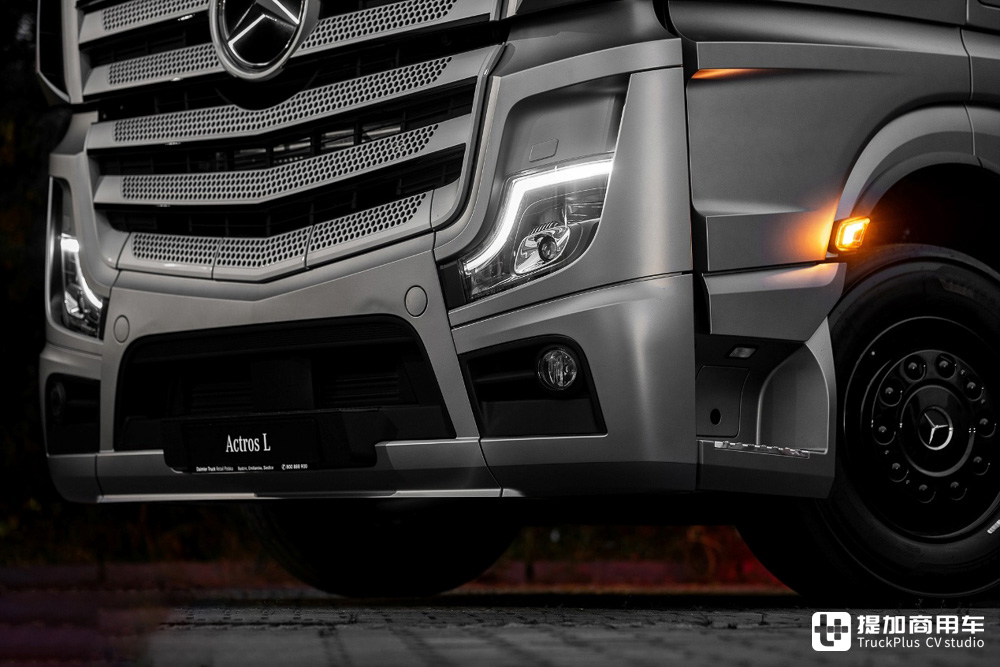 限量400台已售罄?奔驰最高级的定制卡车,Actros L Edition 3实拍 - 第4张 - 提加商用车网 限量400台已售罄?奔驰最高级的定制卡车,Actros L Edition 3实拍 - 第4张
