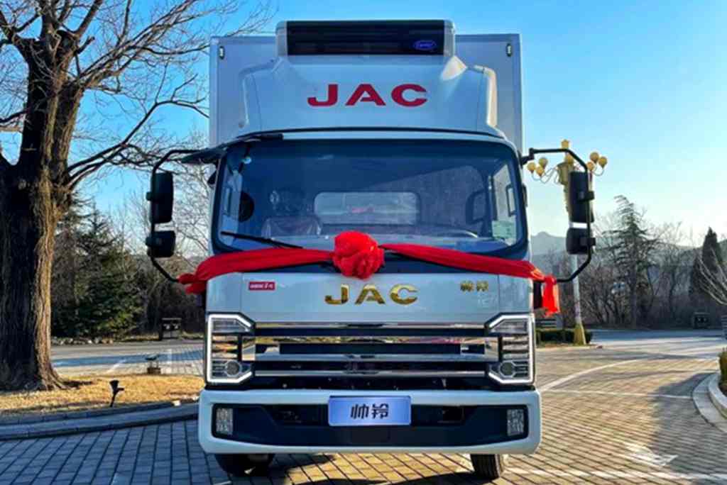 逐梦廿载,风华正茂!江淮1卡帅铃即将开启中国高端轻卡新纪元 - 第6张 - 提加商用车网 逐梦廿载,风华正茂!江淮1卡帅铃即将开启中国高端轻卡新纪元 - 第6张