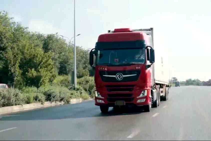 600马力强劲输出,东风天龙旗舰陪苏师傅勇闯冷链运输 - 第4张 - 提加商用车网 600马力强劲输出,东风天龙旗舰陪苏师傅勇闯冷链运输 - 第4张