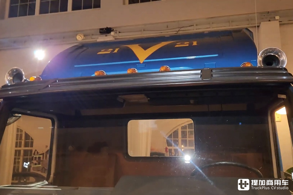 美规斯堪尼亚见过吗?配置大不同,看美国版斯堪尼亚P112M牵引车 - 第11张 - 提加商用车网 美规斯堪尼亚见过吗?配置大不同,看美国版斯堪尼亚P112M牵引车 - 第11张