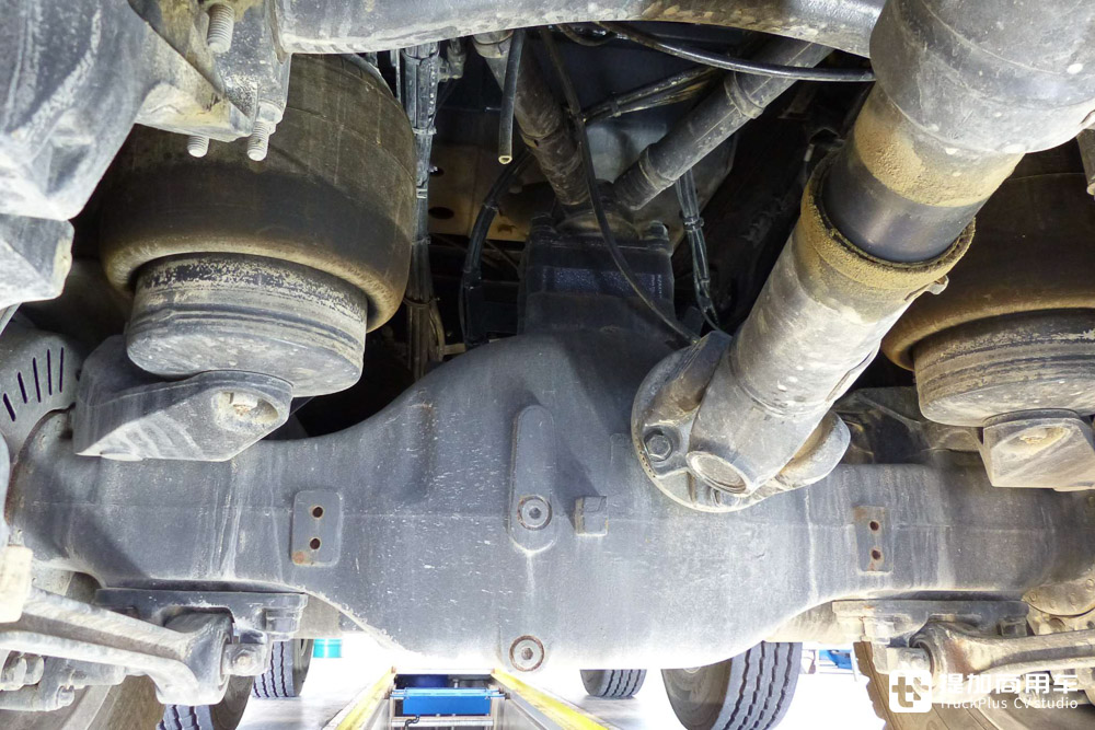 带驱动的提升桥见过吗?还是前四后八自卸,实拍沃尔沃FMX 500自卸车 - 第13张 - 提加商用车网 带驱动的提升桥见过吗?还是前四后八自卸,实拍沃尔沃FMX 500自卸车 - 第13张