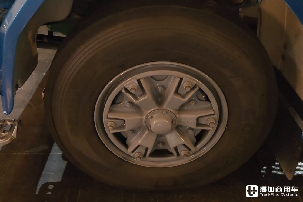 美规斯堪尼亚见过吗?配置大不同,看美国版斯堪尼亚P112M牵引车 - 第15张 - 提加商用车网 美规斯堪尼亚见过吗?配置大不同,看美国版斯堪尼亚P112M牵引车 - 第15张