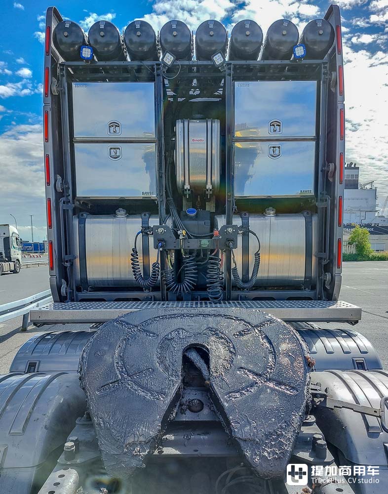 新一代660匹V8发动机加持,这台斯堪尼亚R 660 8x4大件车真有看点 - 第15张 - 提加商用车网 新一代660匹V8发动机加持,这台斯堪尼亚R 660 8x4大件车真有看点 - 第15张