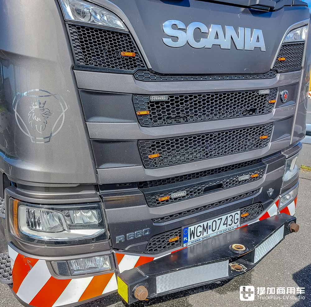 新一代660匹V8发动机加持,这台斯堪尼亚R 660 8x4大件车真有看点 - 第3张 - 提加商用车网 新一代660匹V8发动机加持,这台斯堪尼亚R 660 8x4大件车真有看点 - 第3张