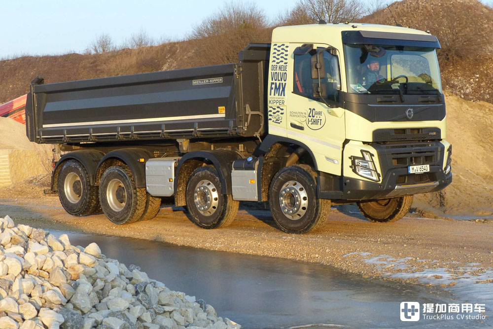 带驱动的提升桥见过吗?还是前四后八自卸,实拍沃尔沃FMX 500自卸车 - 第3张 - 提加商用车网 带驱动的提升桥见过吗?还是前四后八自卸,实拍沃尔沃FMX 500自卸车 - 第3张