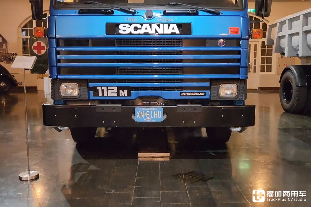美规斯堪尼亚见过吗?配置大不同,看美国版斯堪尼亚P112M牵引车 - 第4张 - 提加商用车网 美规斯堪尼亚见过吗?配置大不同,看美国版斯堪尼亚P112M牵引车 - 第4张