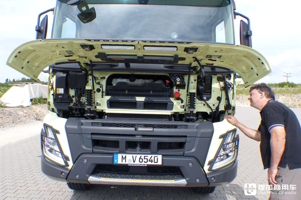 带驱动的提升桥见过吗?还是前四后八自卸,实拍沃尔沃FMX 500自卸车 - 第5张 - 提加商用车网 带驱动的提升桥见过吗?还是前四后八自卸,实拍沃尔沃FMX 500自卸车 - 第5张