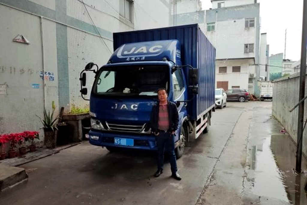 外出创业16年,他用江淮1卡骏铃把食品贸易做大做强 - 第4张 - 提加商用车网 外出创业16年,他用江淮1卡骏铃把食品贸易做大做强 - 第4张