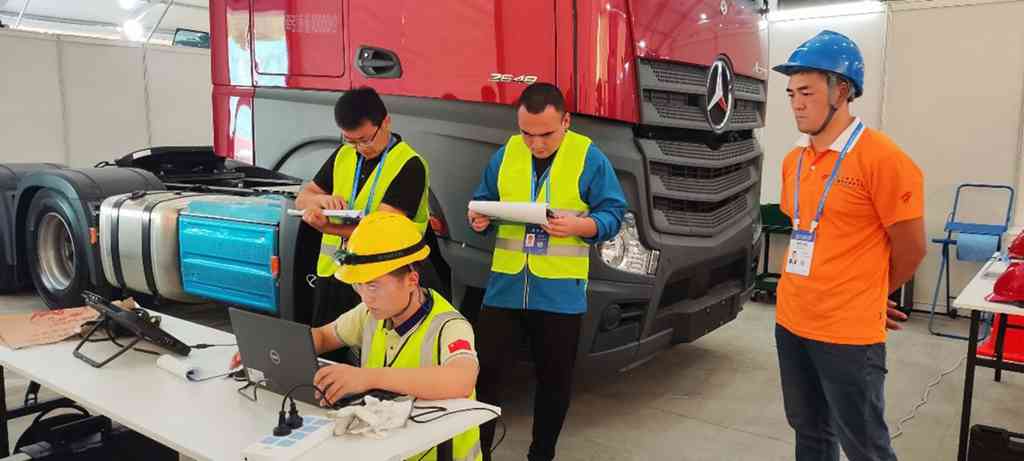 梅赛德斯-奔驰卡车为第二届全国技能大赛保驾护航 - 第2张 - 提加商用车网 梅赛德斯-奔驰卡车为第二届全国技能大赛保驾护航 - 第2张
